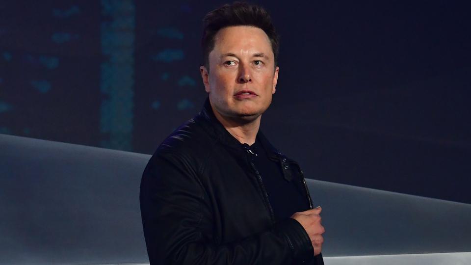 Tưởng rằng lương cao ngất ngưởng, ai dè những vị CEO lẫy lừng này có mức lương chỉ vẻn vẹn 1 đô la: Elon Musk bất ngờ cũng nằm trong dành sách này - Ảnh 2.