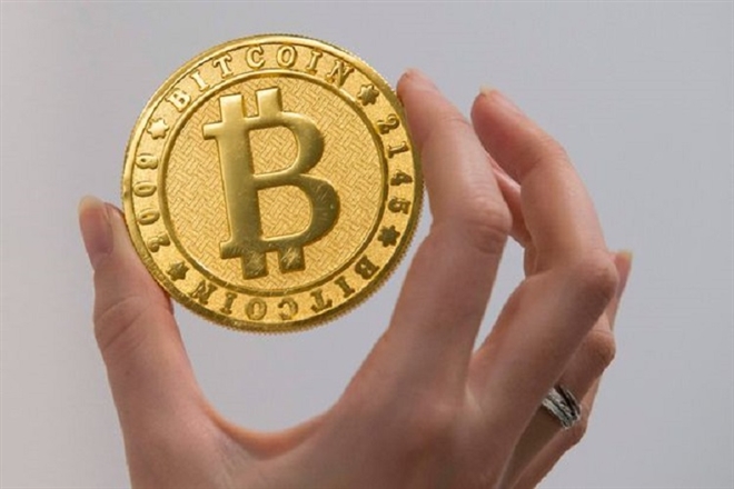 Giá Bitcoin hôm nay 8/2: Bitcoin giảm thảm, thị trường đỏ rực - 1