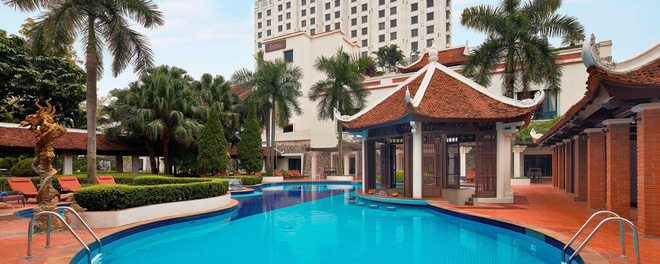  Quá khứ lận đận sau vẻ hào nhoáng của khách sạn Sheraton Hà Nội: Nhân viên bỏ đi vì khủng hoảng kinh tế, bị ông chủ rao bán nhiều năm  - Ảnh 3.