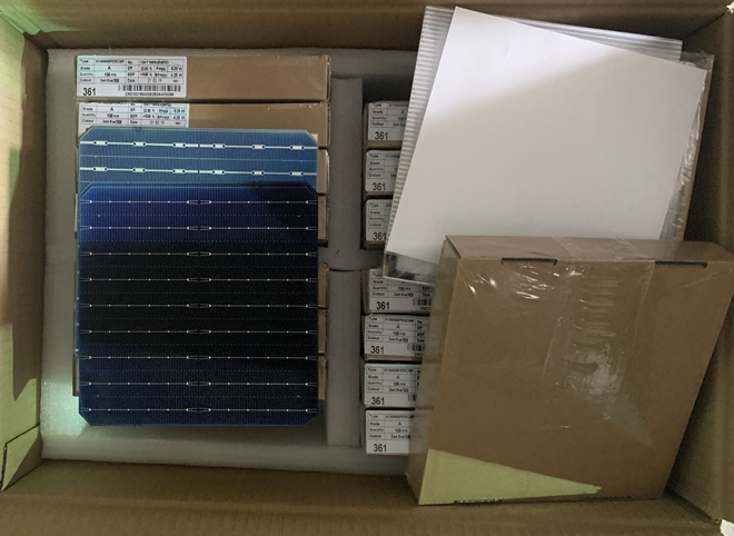 Lô sản phẩm làm pin điện mặt trời trị giá trên 100 tỷ đồng nghi nhập lậu - Ảnh 2.