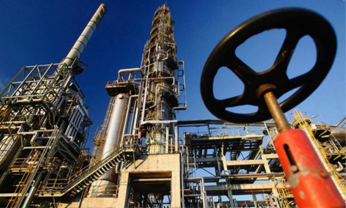 Tổ chức các nước xuất khẩu dầu mỏ và các đối tác (OPEC+) đã thống nhất tăng dần hạn ngạch sản xuất dầu thô trong 3 tháng tới. Ảnh: Getty.