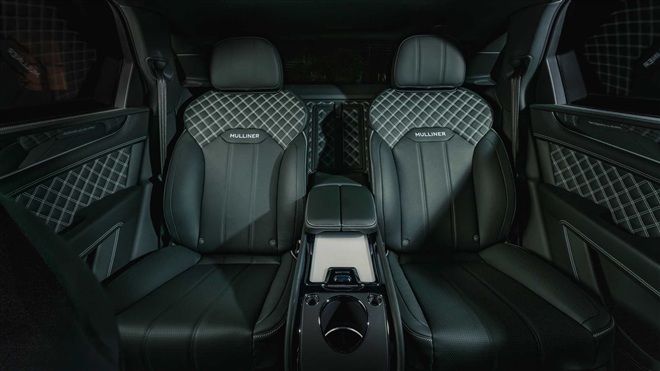 Ngắm SUV siêu sang Bentley Bentayga xanh ngọc lục bảo độc nhất vô nhị - 4