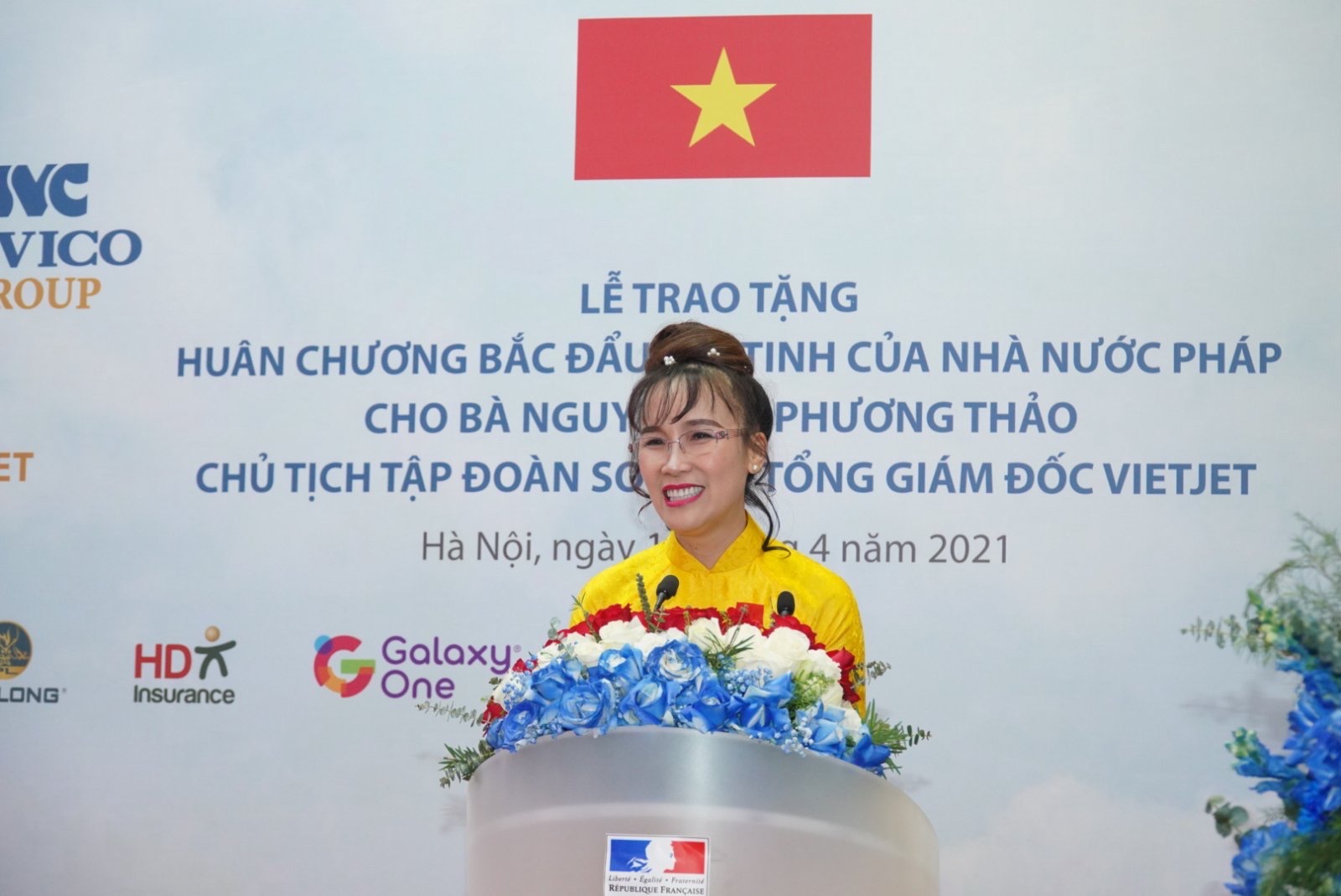 Bà Nguyễn Thị Phương Thảo phát biểu cảm ơn trân trọng khi đón nhận Huân chương Bắc đẩu Bội tinh.
