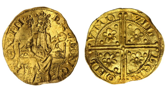 Vô tình phát hiện đồng xu cổ nhất nước Anh trên cánh đồng, giá lên đến nửa triệu USD