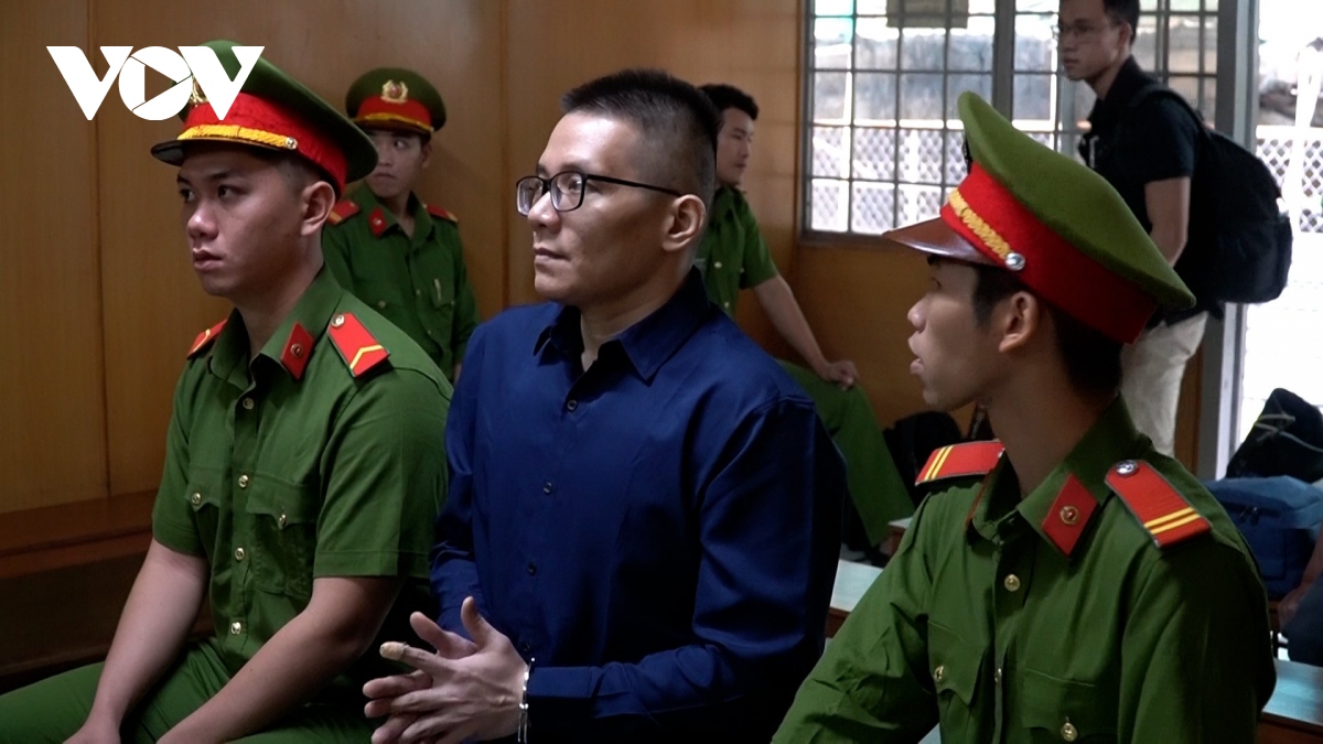 Tuyên án 10 năm tù đối với hacker Nhâm Hoàng Khang