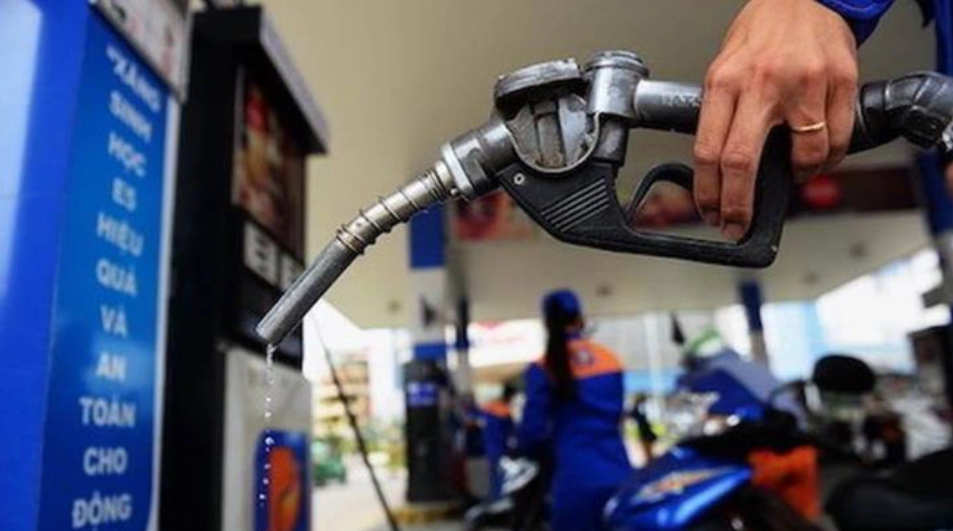 Giá xăng tăng, giá dầu giảm từ 15h chiều nay