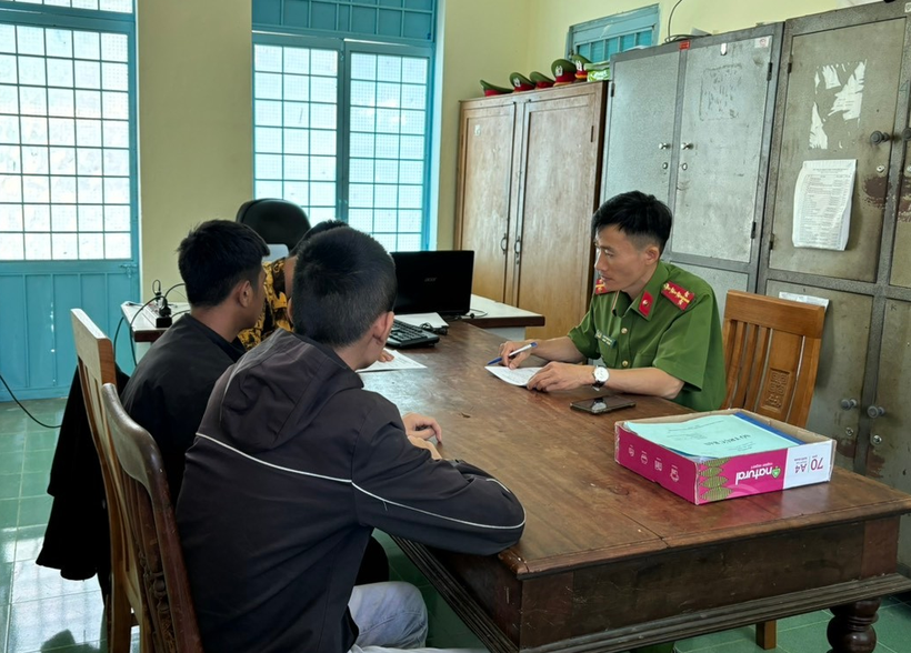 Giải cứu thanh niên bị lừa sang Campuchia