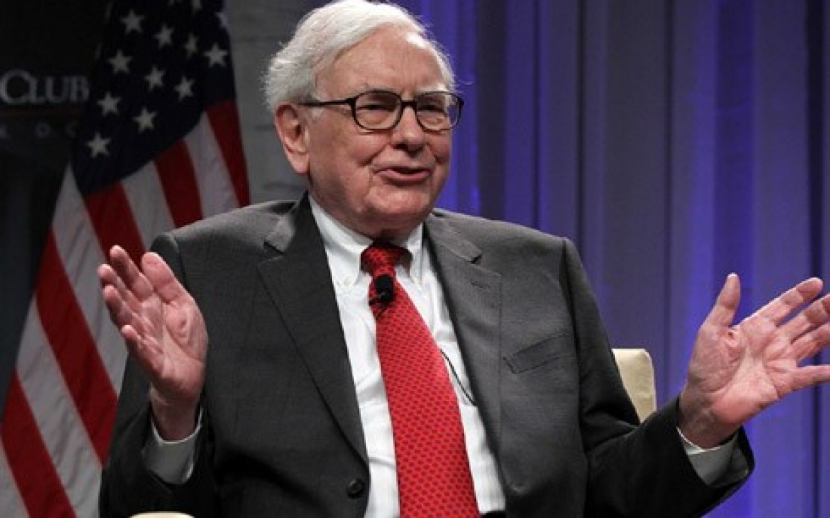 Thực hiện lời hứa cho đi phần lớn tài sản của mình, nhà đầu tư huyền thoại Warren Buffett vừa đóng góp 2,9 tỷ USD cổ phiếu của Berkshire cho các tổ chức từ thiện.  