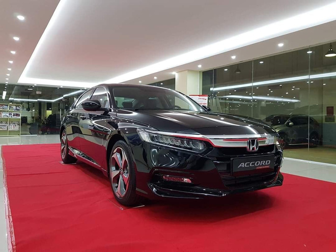 Đại lý xả kho Honda Accord với giá sập sàn: Giảm cao nhất 320 triệu đồng, chạm đáy mới tại Việt Nam - Ảnh 2.