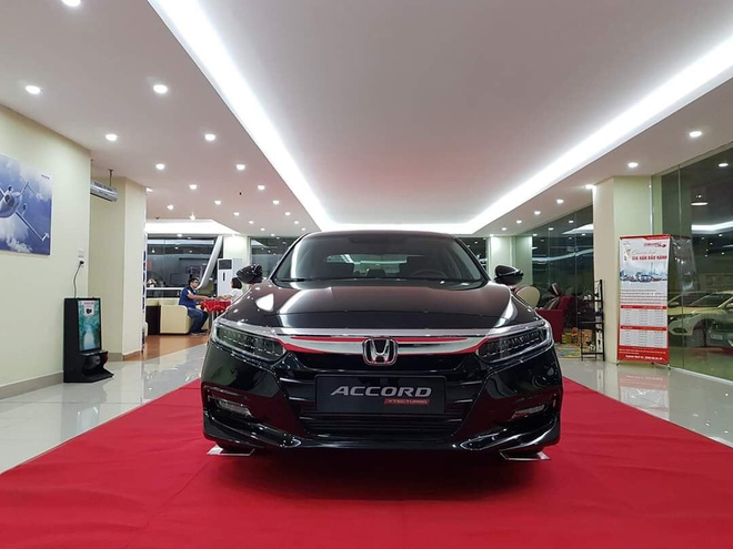 Đại lý xả kho Honda Accord với giá sập sàn: Giảm cao nhất 320 triệu đồng, chạm đáy mới tại Việt Nam - Ảnh 3.