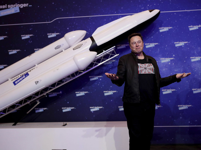 Sợ phải trả đến 50 tỷ USD tiền thuế, Elon Musk nói Thà dùng số tiền đó để đưa người lên Sao Hỏa - Ảnh 1.