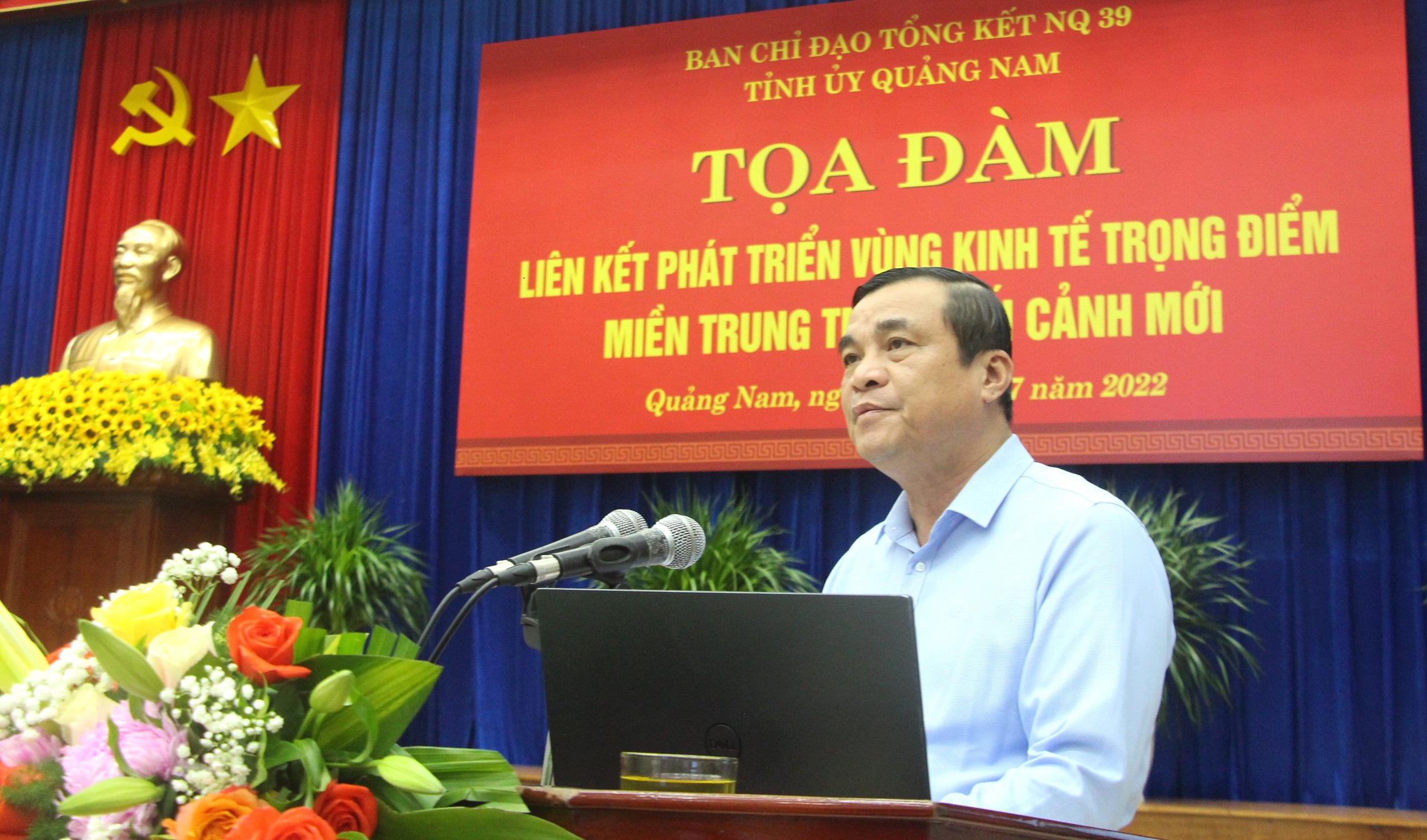 Ông Phan Việt Cường, Bí thư Tỉnh ủy Quảng Nam phát biểu khai mạc tọa đàm.
