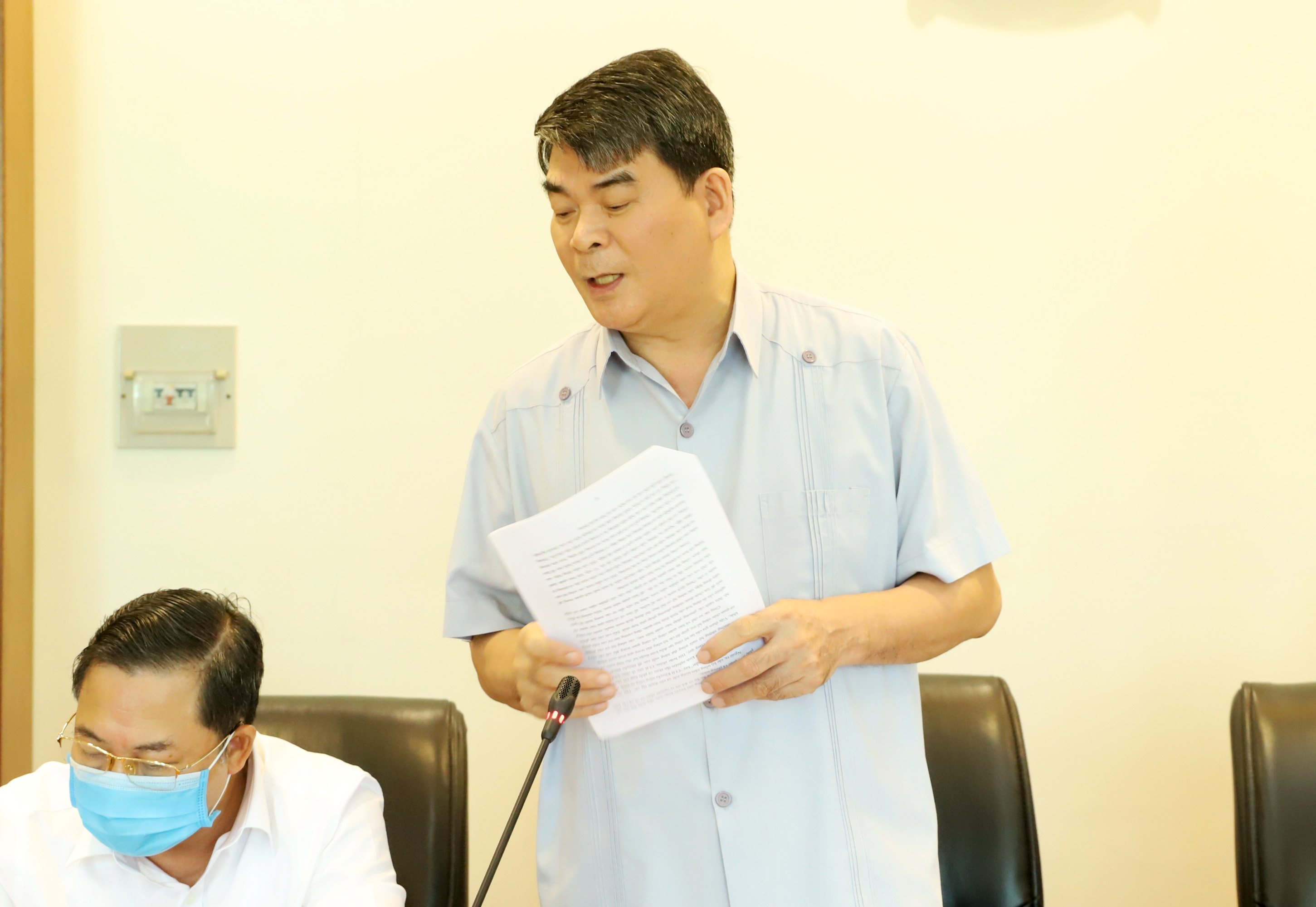 TS. Nguyễn Tiến Dĩnh, Phó Chủ nhiệm Hội đồng Tư vấn về Kinh tế phát biểu tại Hội nghị.